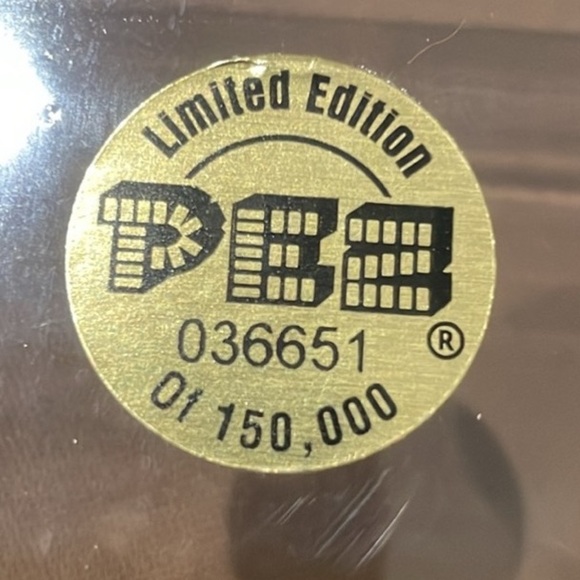 The Lord of the Rings PEZ Collectible - Gimli (Brown & Silver) #B7 1117930 - Picture 5 of 16